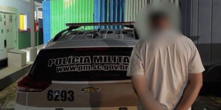 Polícia Militar cumpre mandado de prisão contra homem em São João Batista
