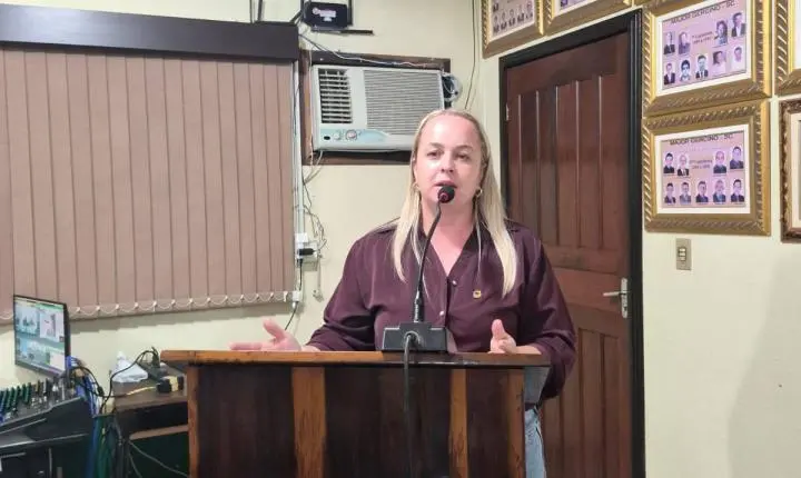 Câmara realiza 11ª sessão ordinária com participação de vereadores e secretária de Assistência Social