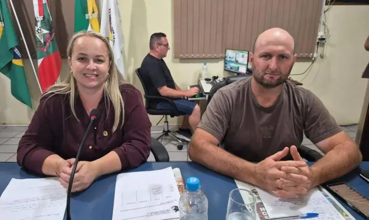 Câmara realiza 11ª sessão ordinária com participação de vereadores e secretária de Assistência Social