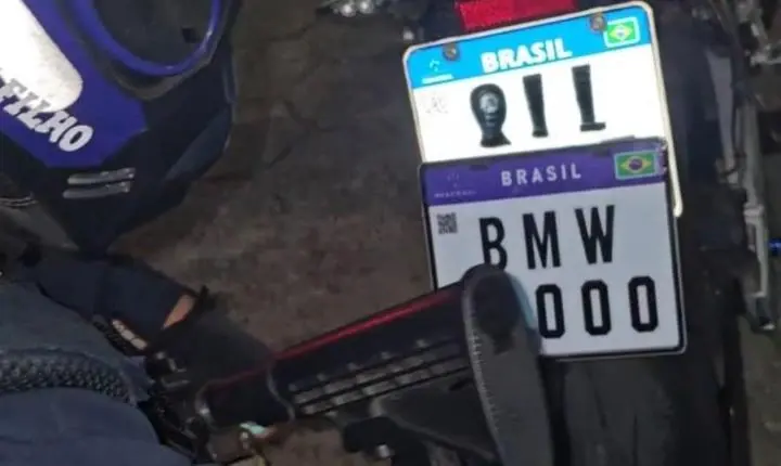 Homens conduzido motos esportivas são presos durante a madrugada na BR-101 em Palhoça