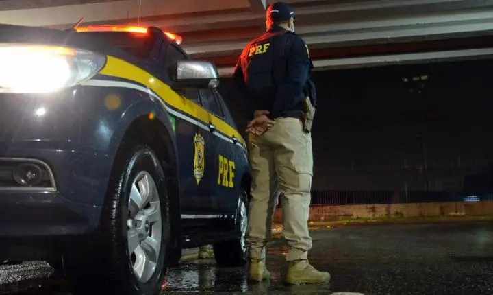 PRF reforça presença nas rodovias para feriado de Tiradentes 2026